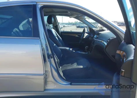 2005 Mercedes-Benz E 500 z USA, uszkodzony, nr VIN WDBUF70J75A641759